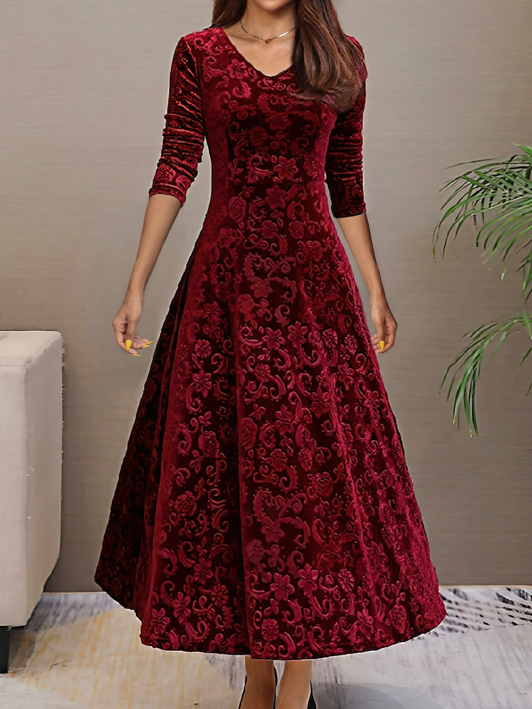 Evelyn - Luxurious Velvet Dress