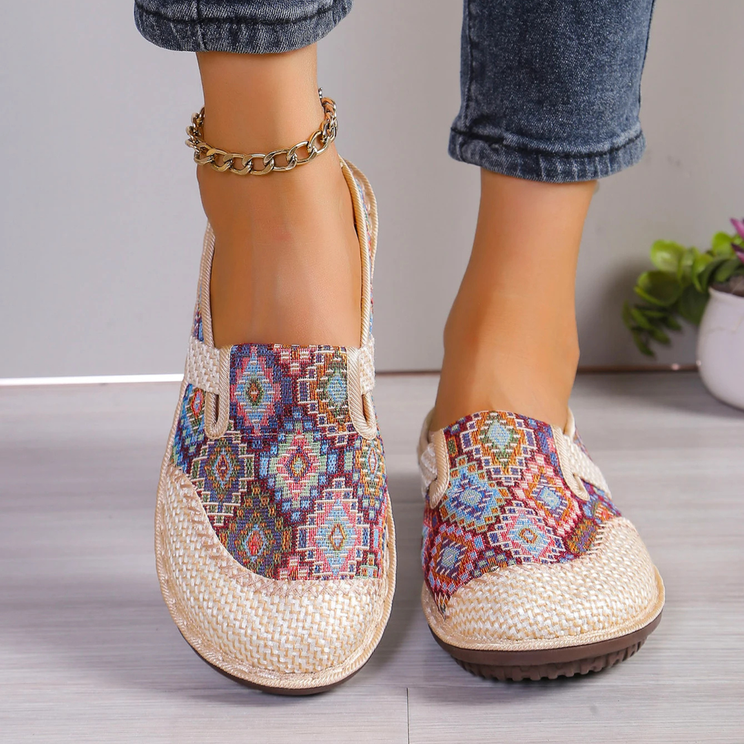 Teresa - Cozy Woven Sandals