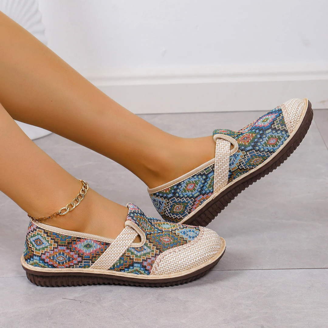 Teresa - Cozy Woven Sandals