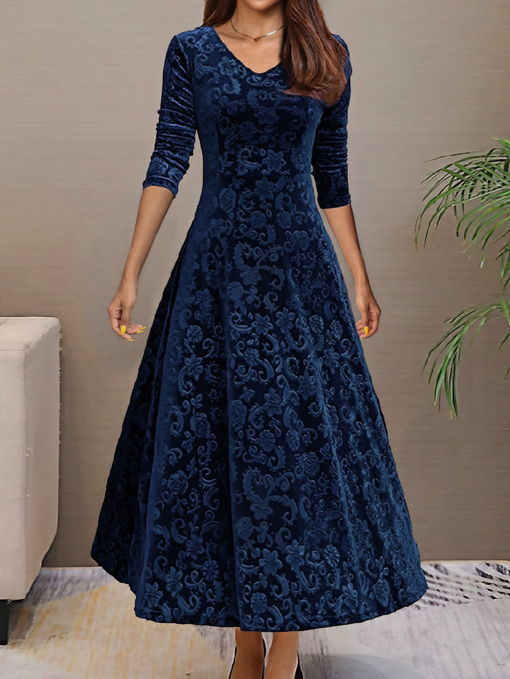 Evelyn - Luxurious Velvet Dress
