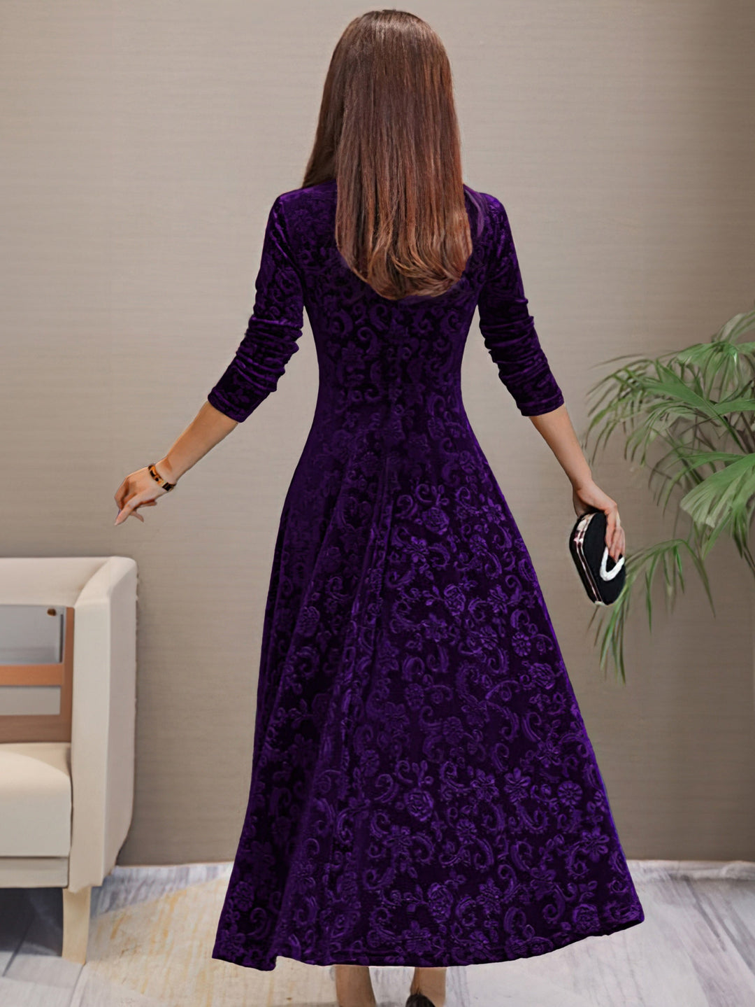 Evelyn - Luxurious Velvet Dress