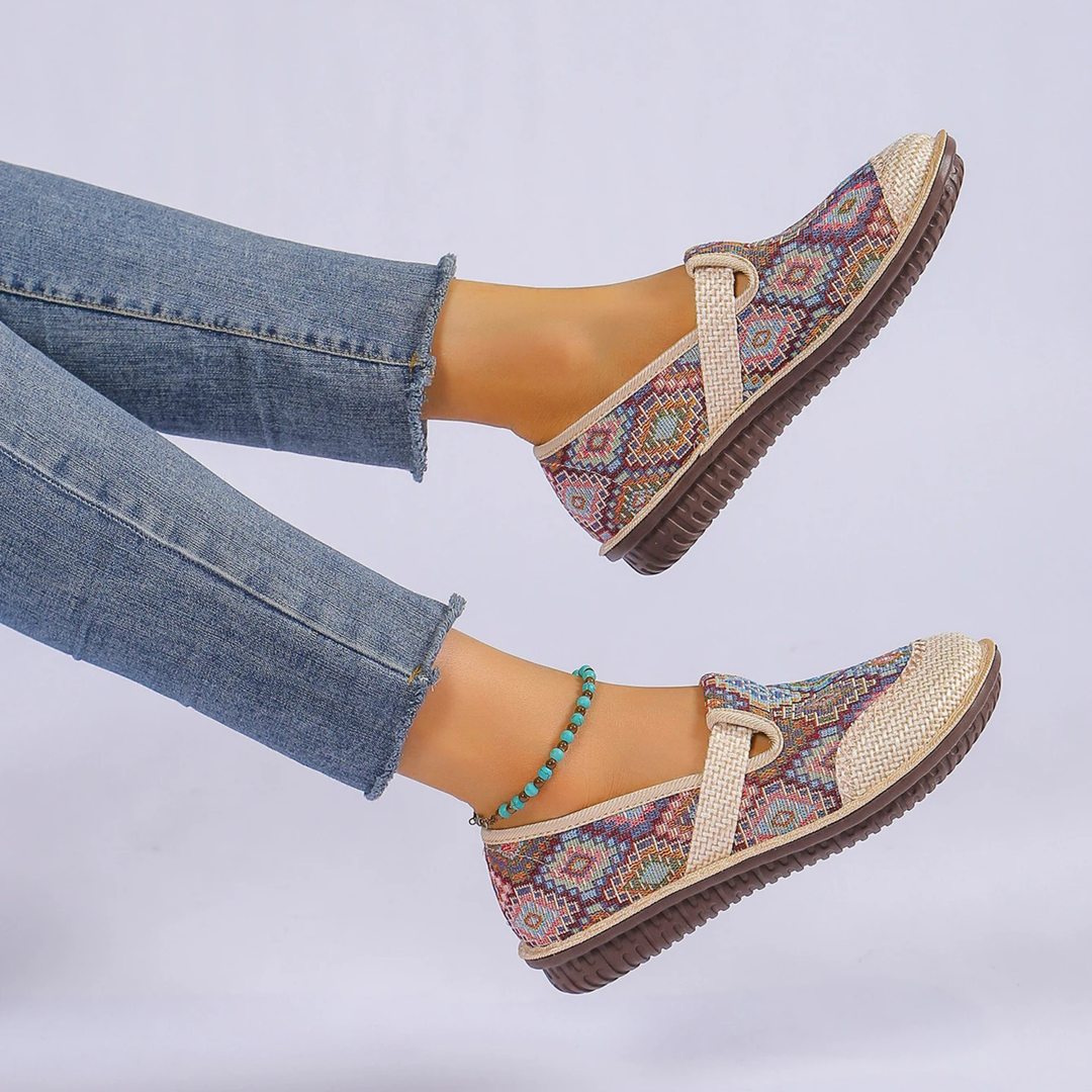 Teresa - Cozy Woven Sandals