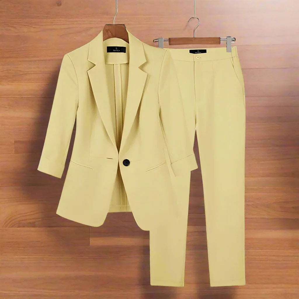 Uriella - Sleek Tailored Blazer