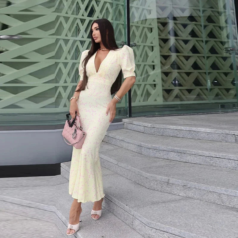Faye - Elegant Floral Dress