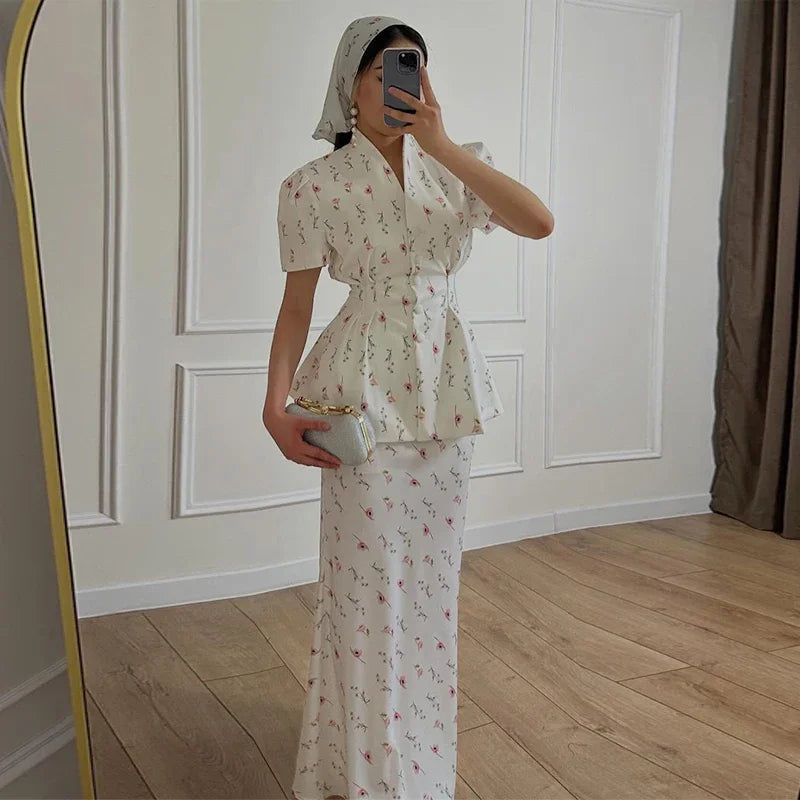 Caitlyn - Elegant Floral Dress