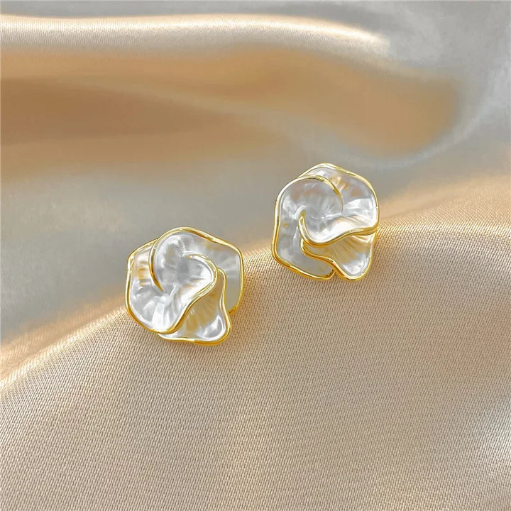 Elena - Elegant Floral Earrings