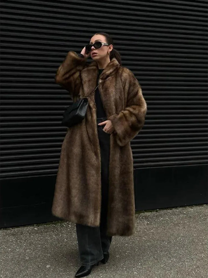 Isabella - Plush Velvet Coat