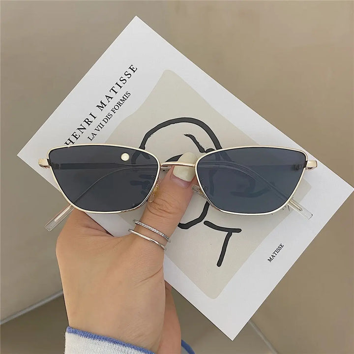 Kaitlyn - Sleek Metallic Sunglasses