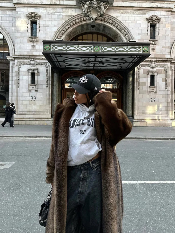 Isabella - Plush Velvet Coat