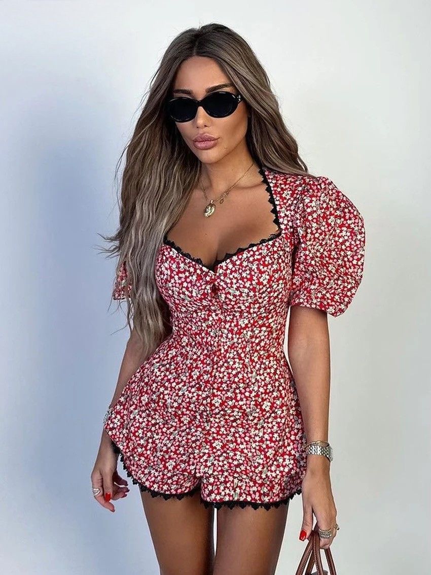 Chloe - Chic Floral Romper