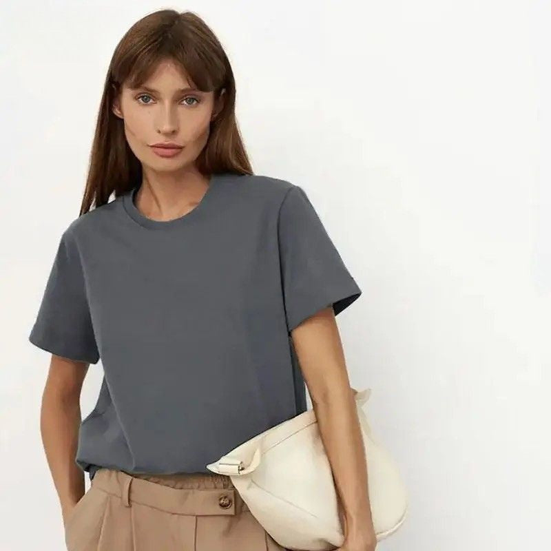 Vanya - Soft Minimalist Shirt