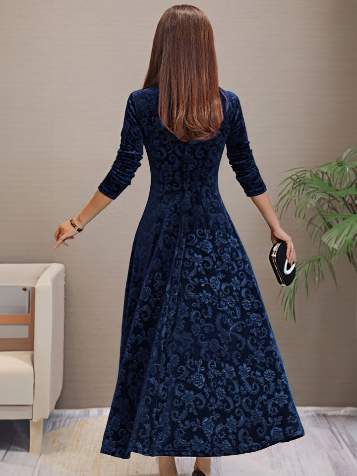 Evelyn - Luxurious Velvet Dress