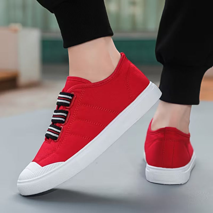 Dash - Sleek Casual Sneakers