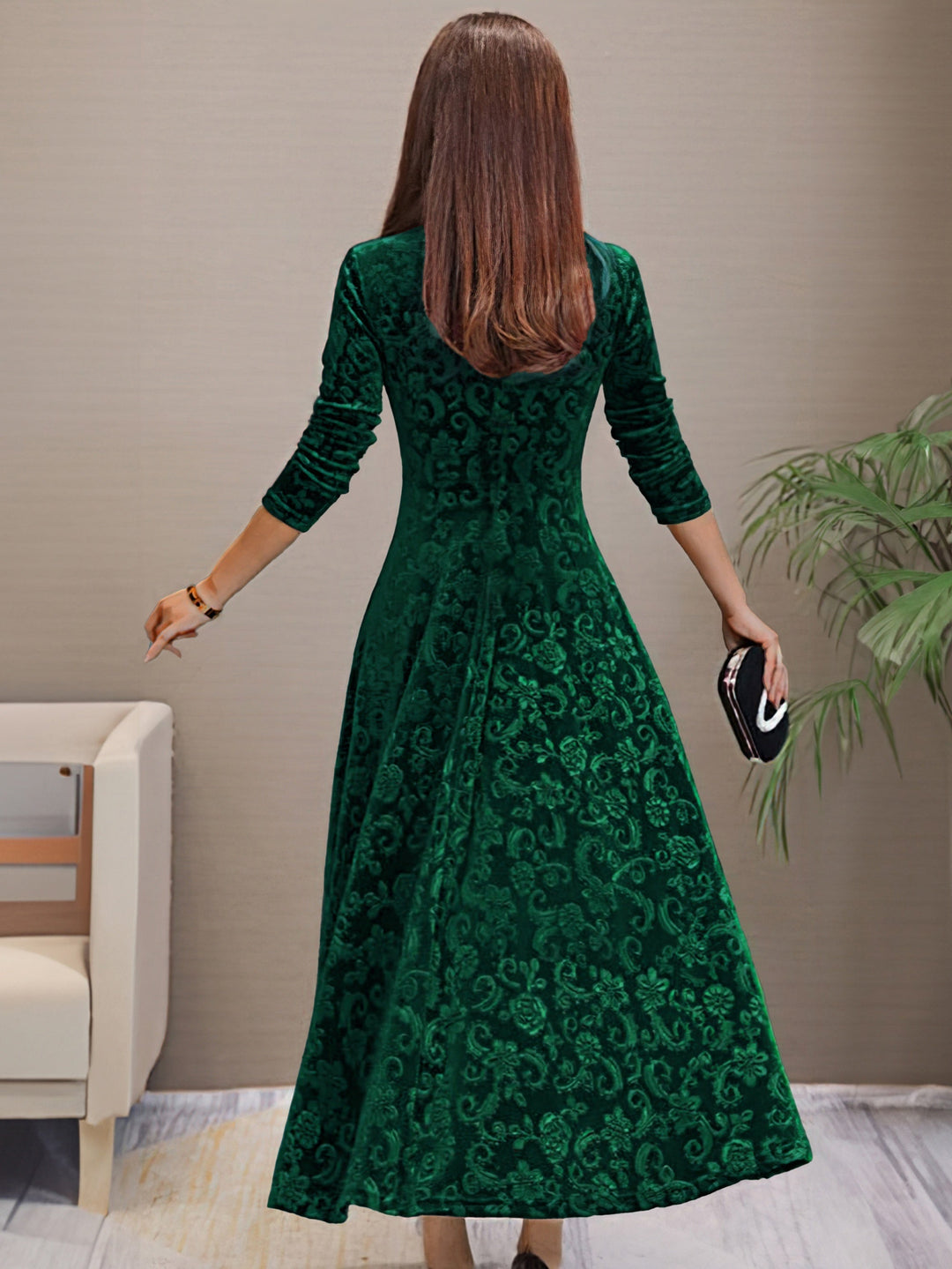 Evelyn - Luxurious Velvet Dress
