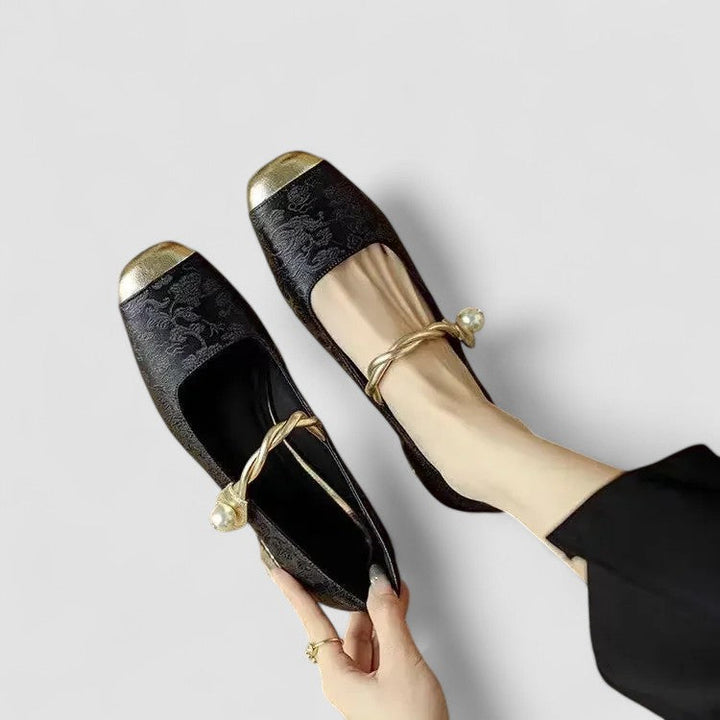 Dorothy - Elegant Vintage Flats