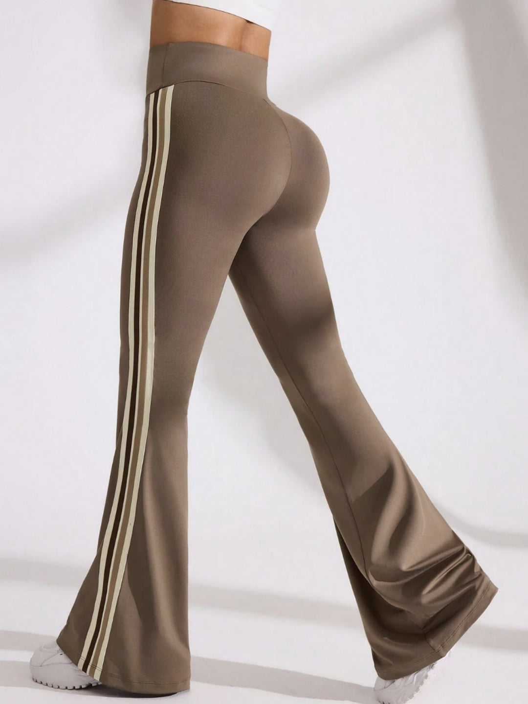 Kelsey - Sleek Flared Pants